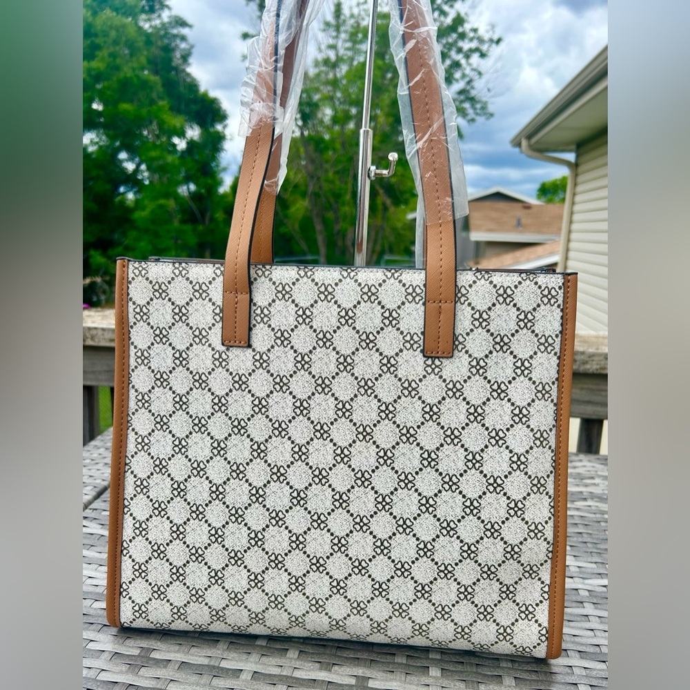 NWT Amy Miller Signature Wanderlust Aries Tote Bag​ - Picture 4 of 9